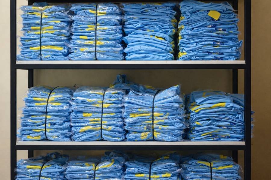 Kaos olahraga sekolah custom dengan logo sekolah produksi Tangerang Selatan